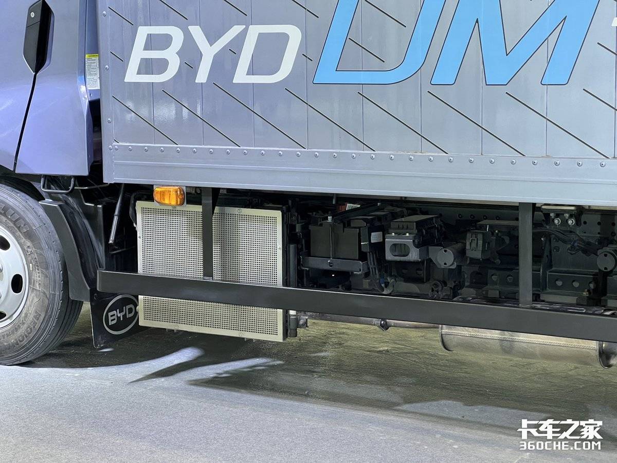 图片[3]-比亚迪又掀桌子！T5DM混动轻卡续航1000km，只要13.98万！-淘米副业