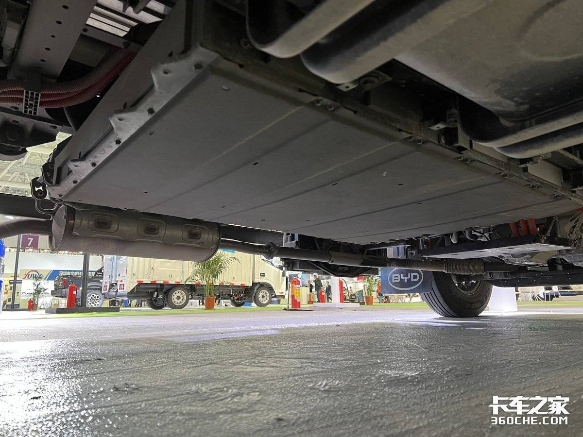 图片[4]-比亚迪又掀桌子！T5DM混动轻卡续航1000km，只要13.98万！-淘米副业