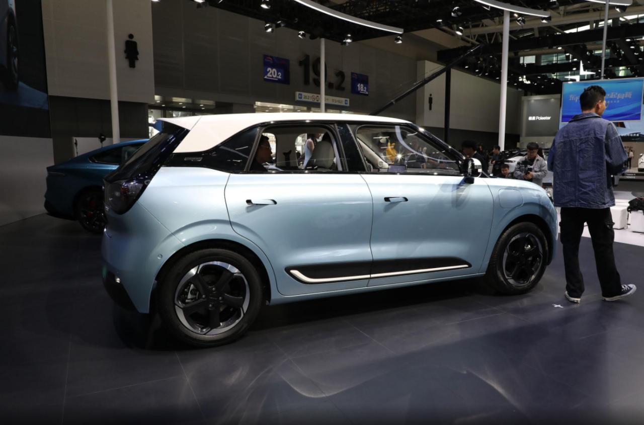 图片[2]-五门五座，无框玻璃，430公里续航，纳米01搅局代步市场-淘米副业