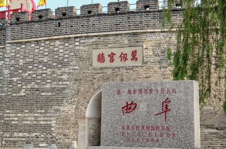 孔子最亲密的三大弟子:子路最勇猛,子贡最善辩,颜回最仁德 孔子最亲密的三大弟子:子路最勇猛,子贡最善辩,颜回最仁德